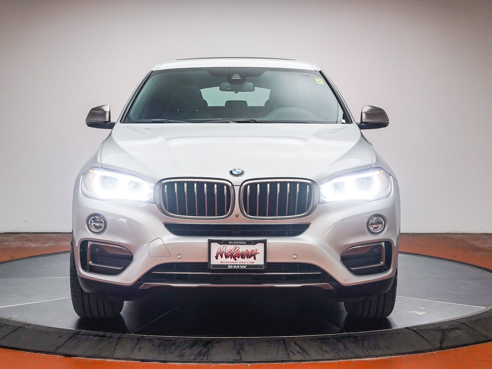 Used 2019 BMW X6 sDrive35i image 2