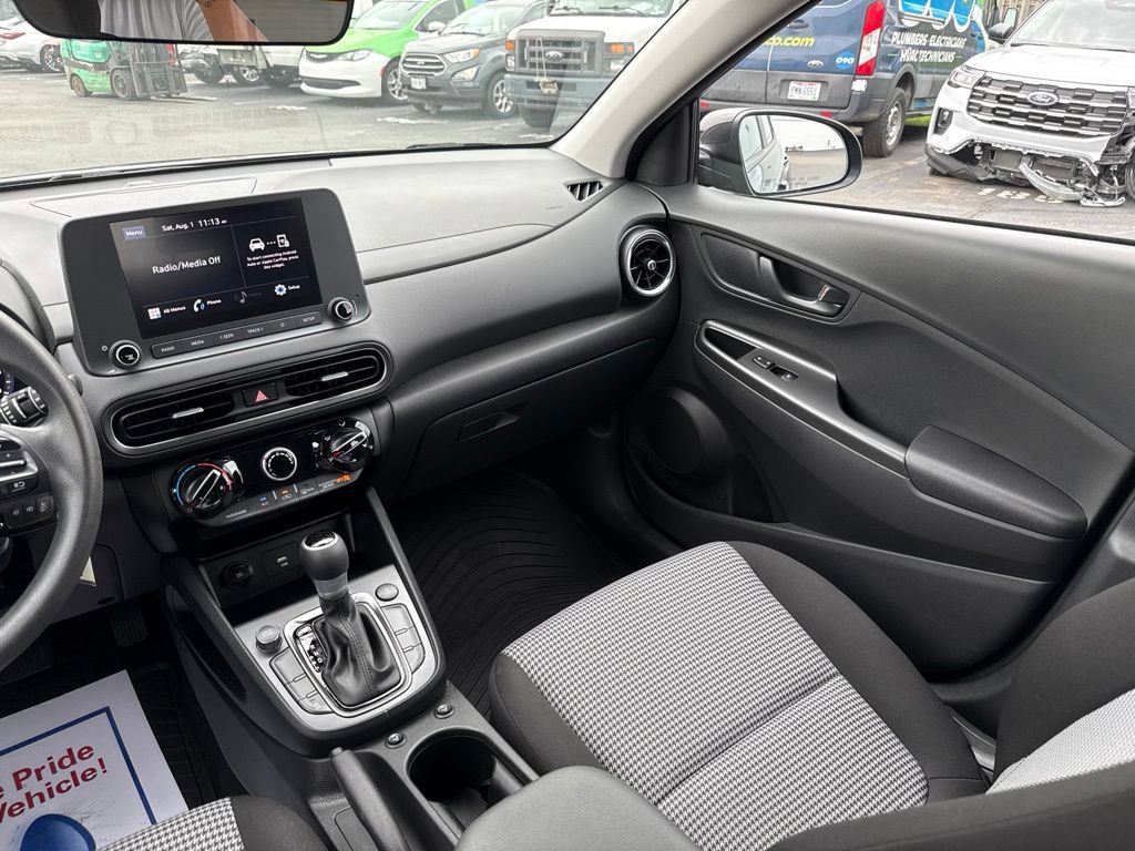 Used 2023 Hyundai Kona SE AWD/4WD image 18