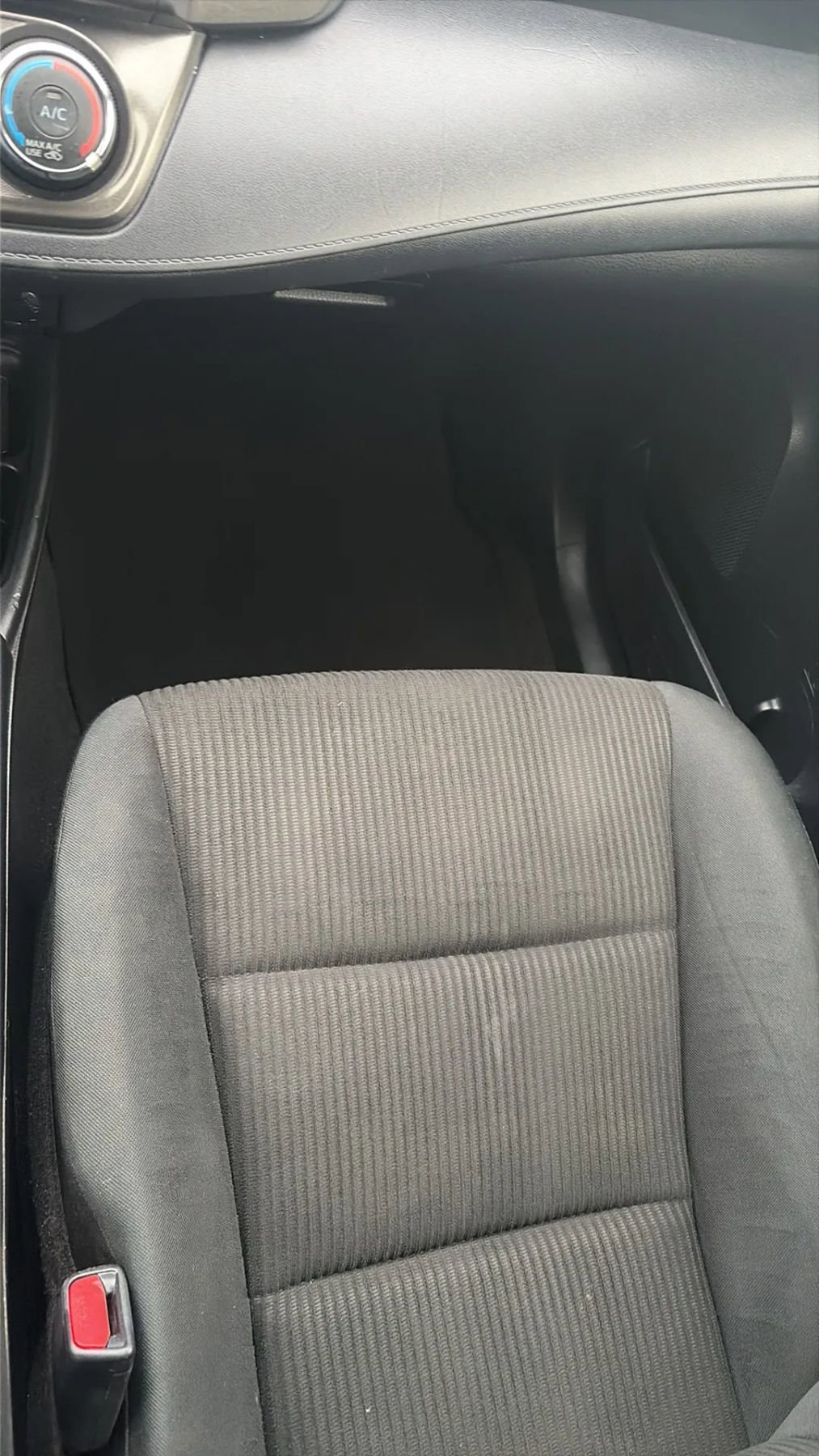 Used 2015 Toyota RAV4 LE image 42