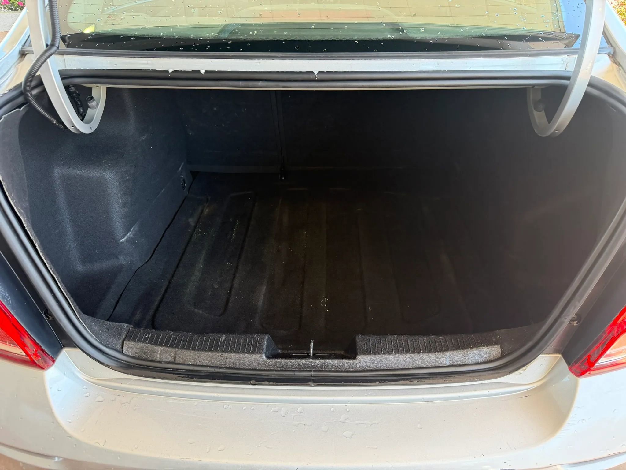 Used 2017 Chevrolet Sonic LT FWD image 22