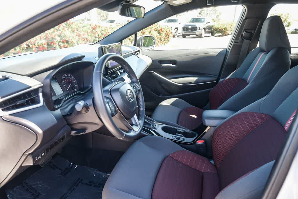 Used 2025 Toyota Corolla SE w/ Convenience Package FWD image 16