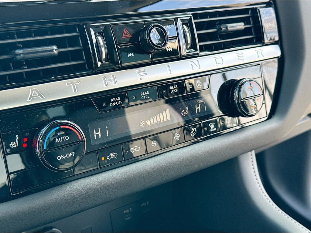 New 2026 Nissan Pathfinder SL AWD/4WD image 11