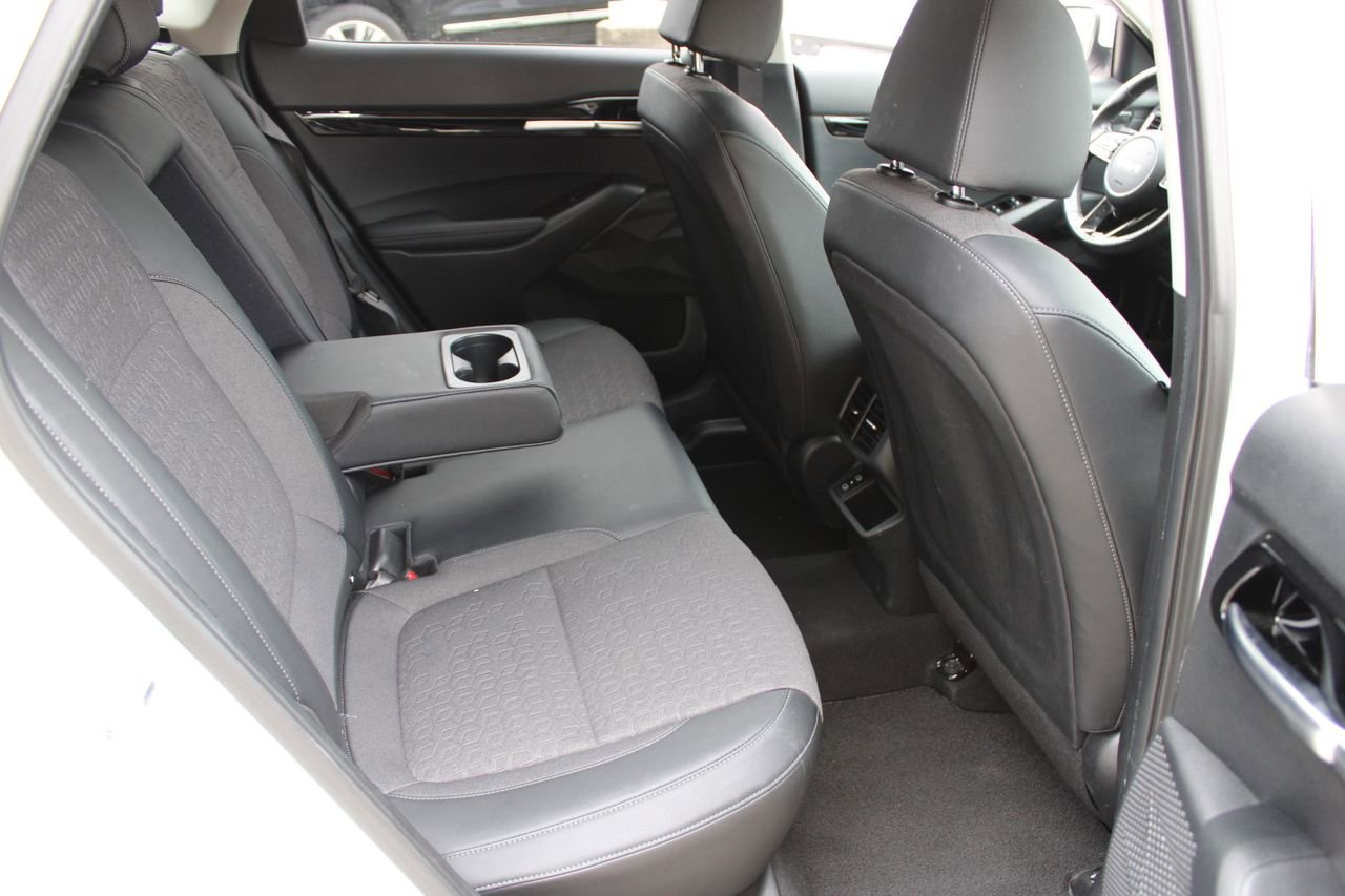Used 2025 Kia Seltos S image 15
