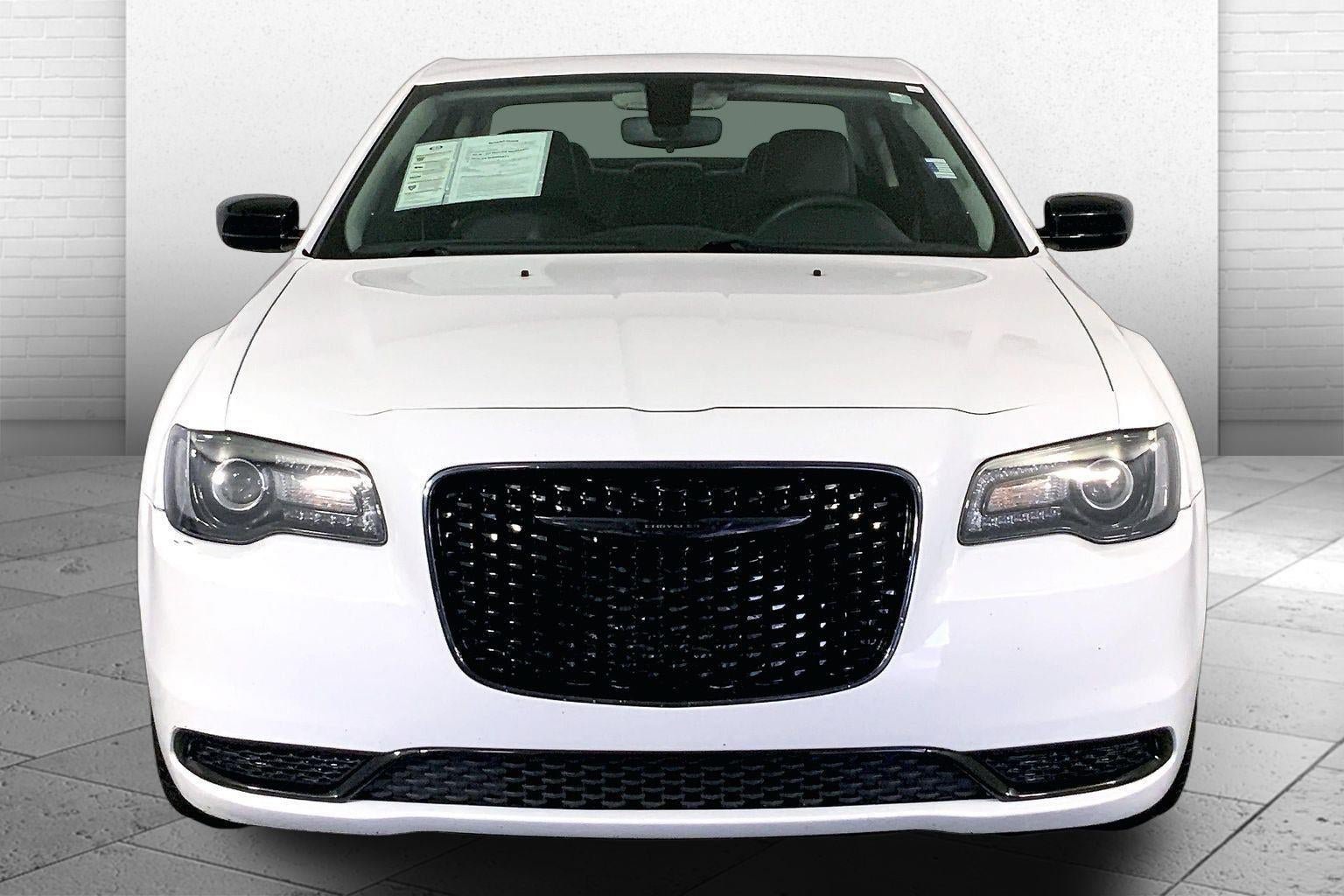 Used 2023 Chrysler 300 Touring w/ Sport Appearance Package RWD image 2