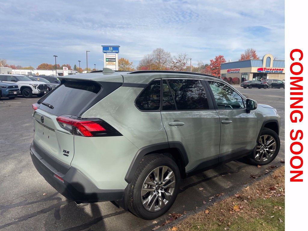 Used 2023 Toyota RAV4 XLE Premium AWD/4WD image 9