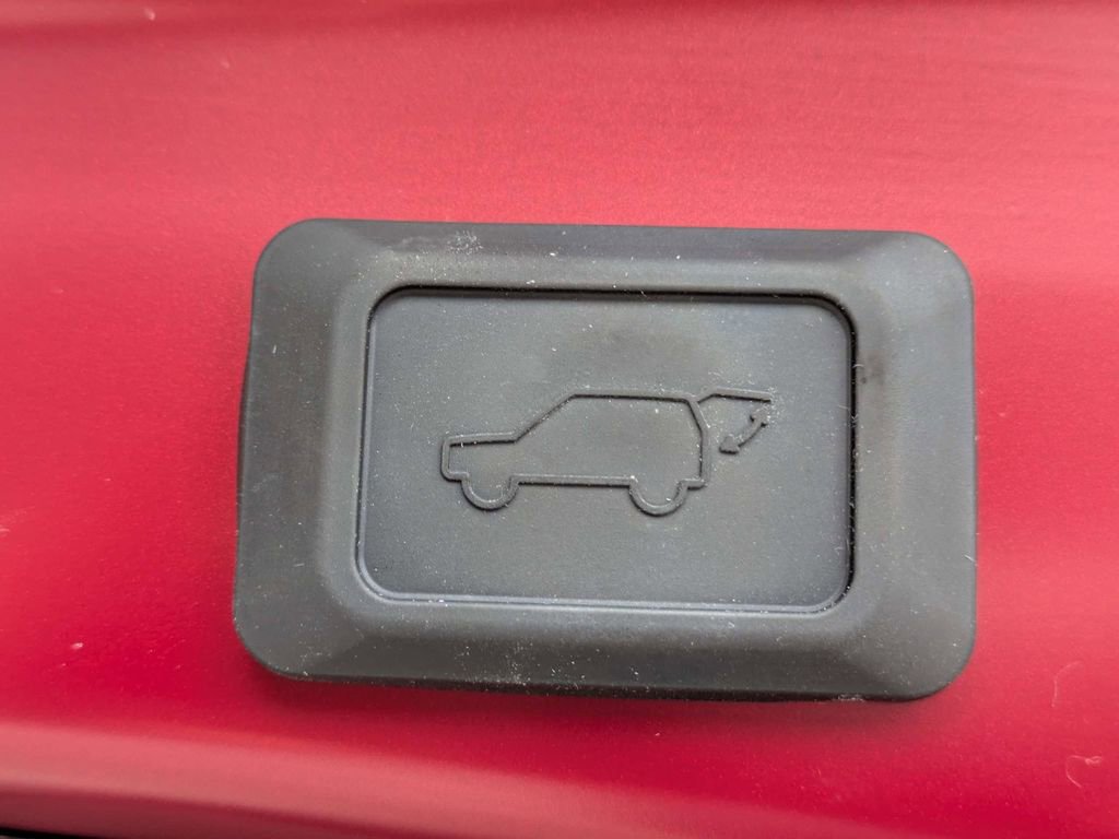 Used 2023 Toyota RAV4 XLE w/ Convenience Package FWD image 14
