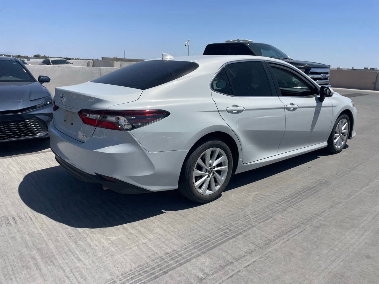 Used 2023 Toyota Camry LE w/ Protection Package (Q2) (TMS) FWD image 2