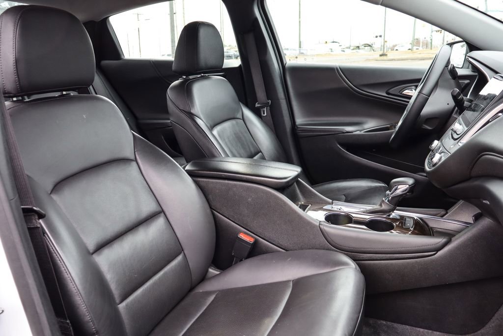 Used 2024 Chevrolet Malibu LT image 14