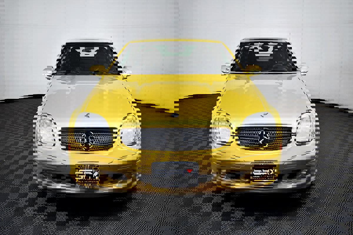Used 2001 Mercedes-Benz SLK 320 image 4