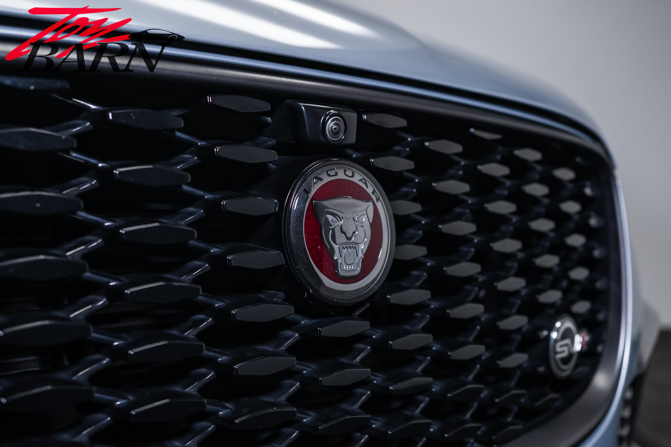 Used 2021 Jaguar F-PACE SVR AWD/4WD image 9