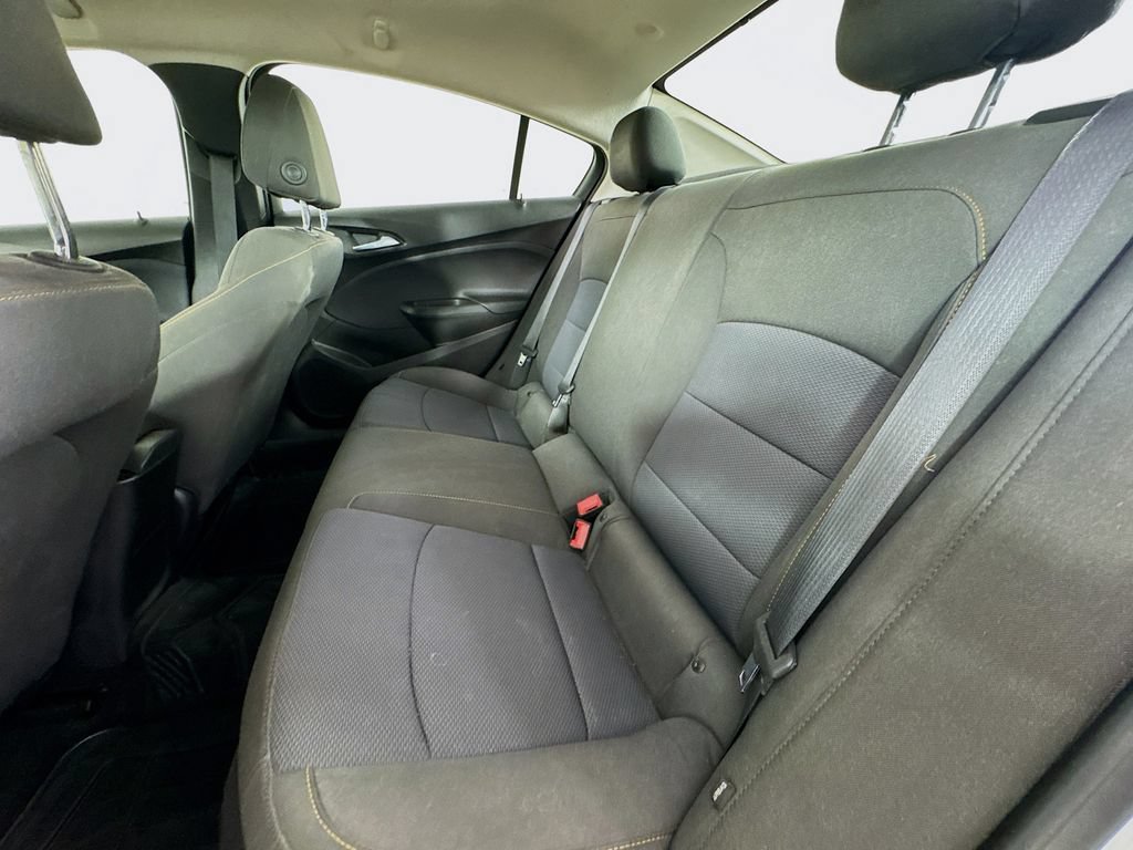Used 2018 Chevrolet Cruze LS FWD image 27