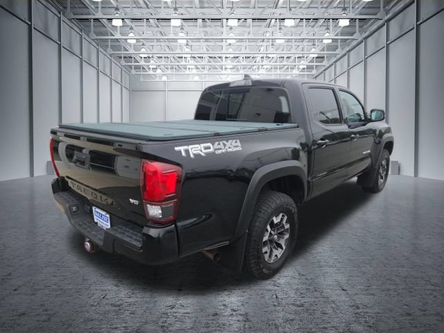 Used 2019 Toyota Tacoma TRD Off-Road AWD/4WD image 9