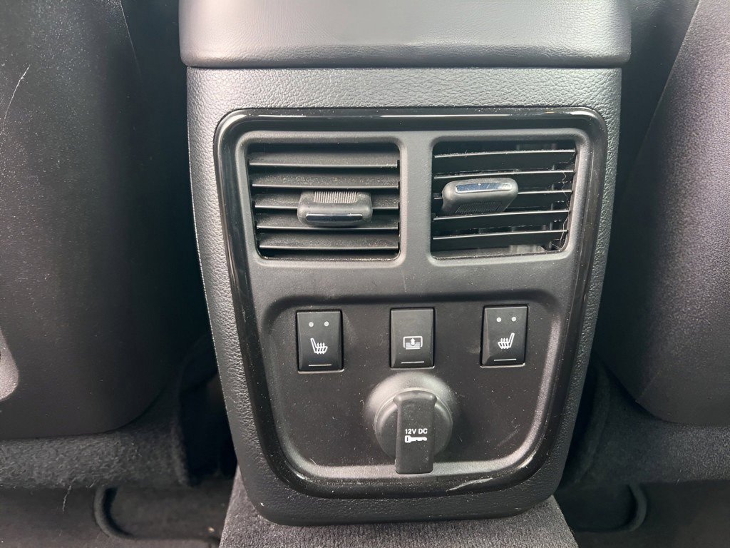 Used 2014 Chrysler 300 S w/ Luxury Group image 17