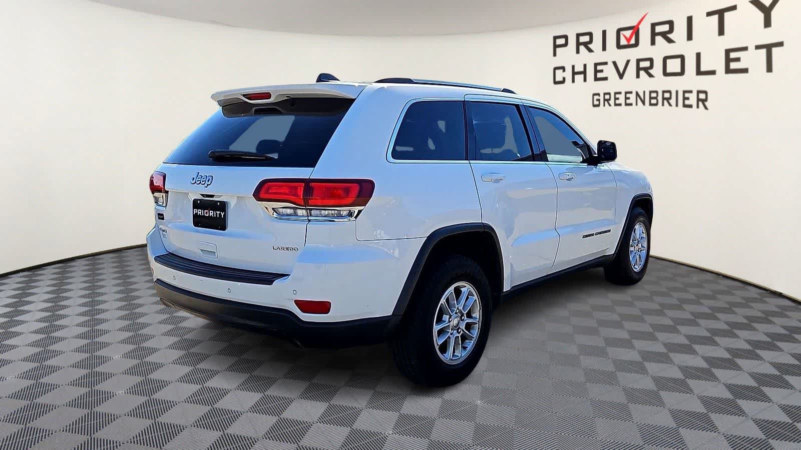 Used 2020 Jeep Grand Cherokee Laredo AWD/4WD image 8