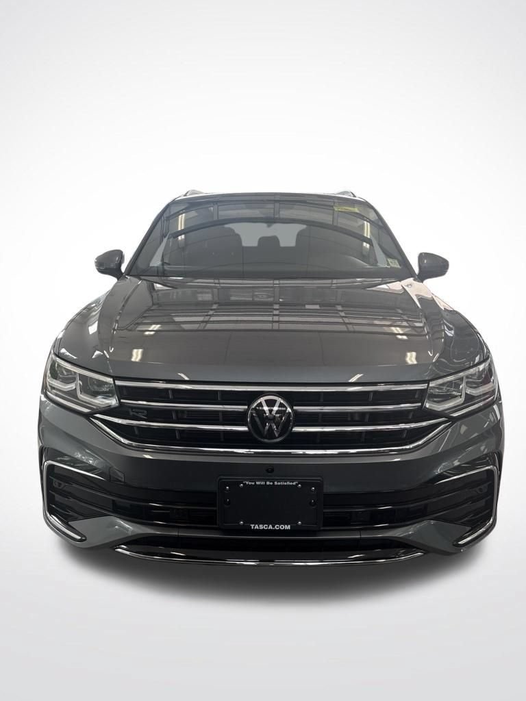 Used 2023 Volkswagen Tiguan SEL R-Line AWD/4WD image 2