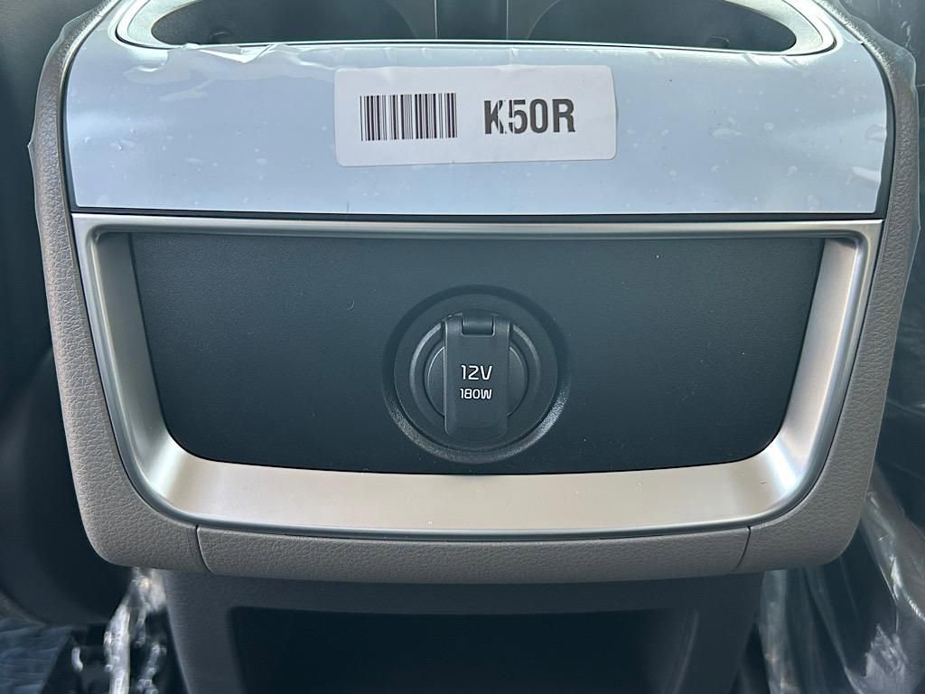 New 2026 Kia Carnival EX FWD image 23