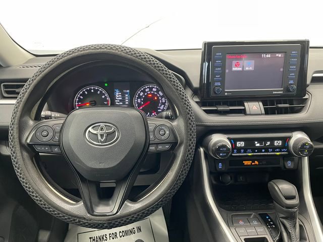 Used 2021 Toyota RAV4 XLE FWD image 3