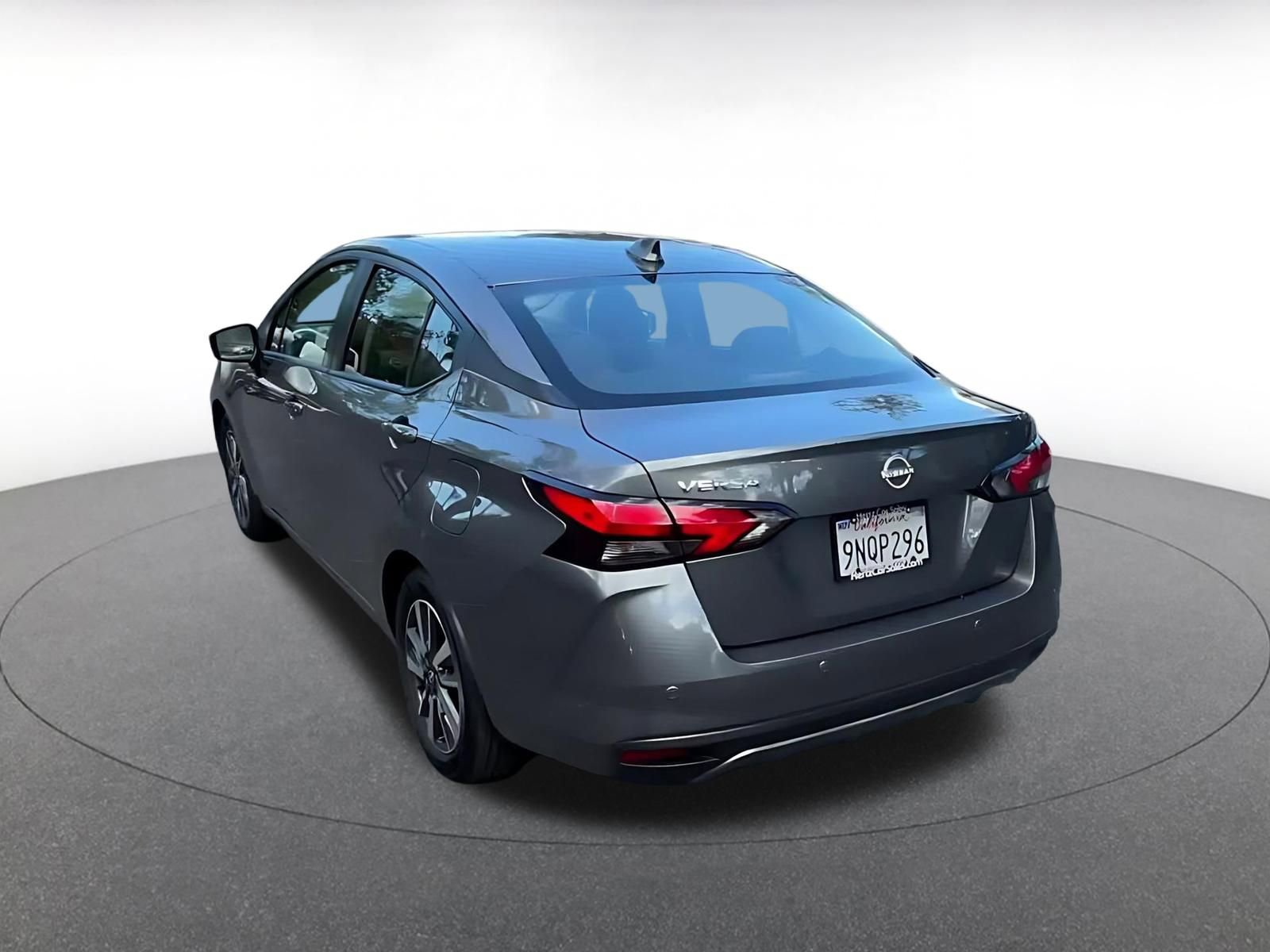 Used 2025 Nissan Versa SV image 11