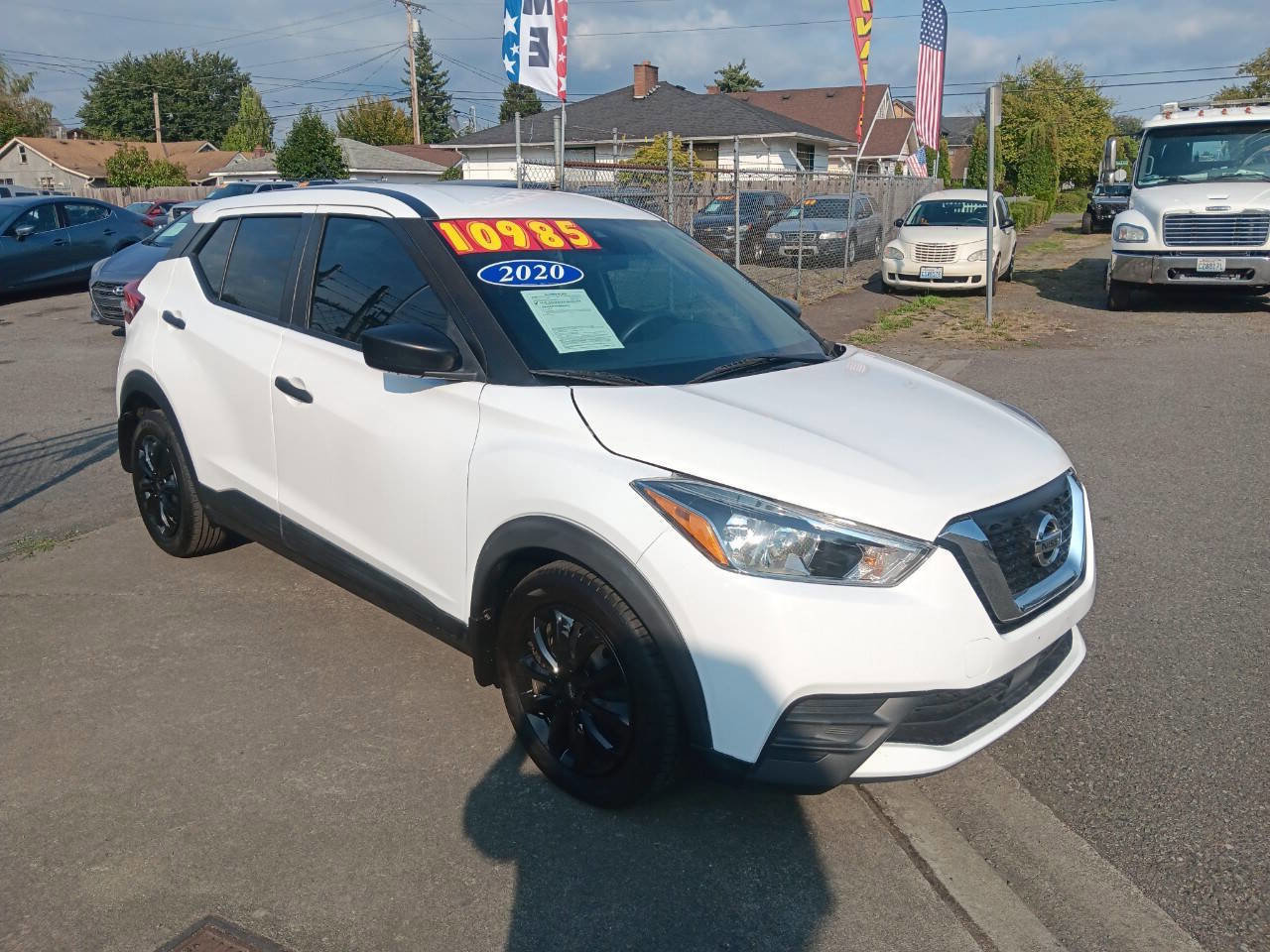 Used 2020 Nissan Kicks S image 3