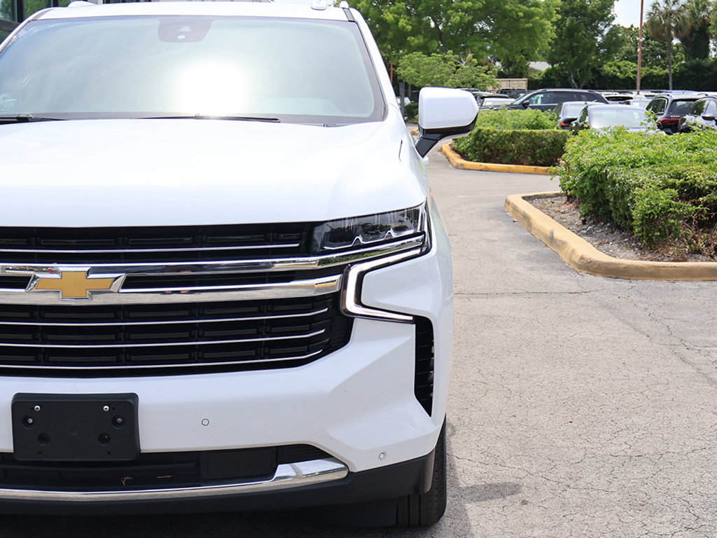 Used 2024 Chevrolet Suburban LT AWD/4WD image 17