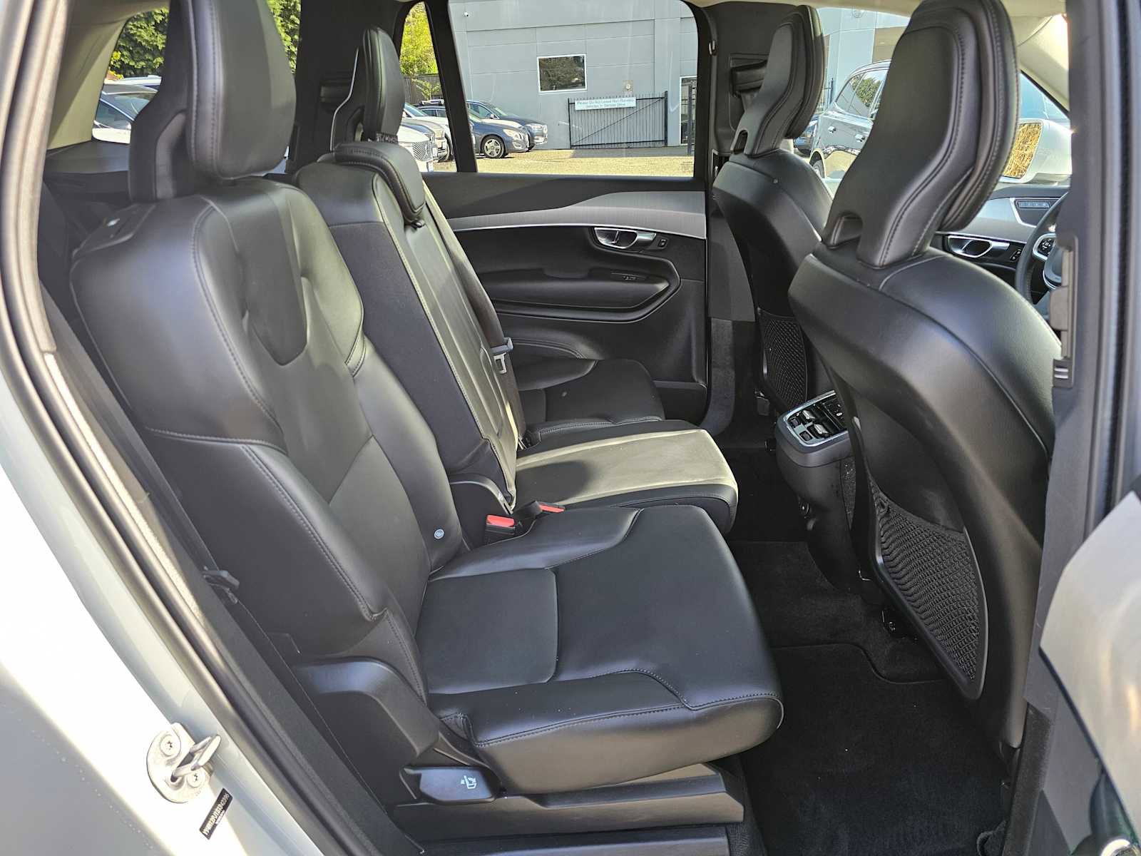 Certified 2025 Volvo XC90 B5 Core AWD/4WD image 12