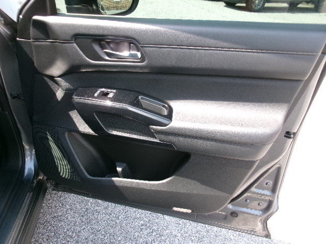 Used 2022 Nissan Pathfinder SV AWD/4WD image 12