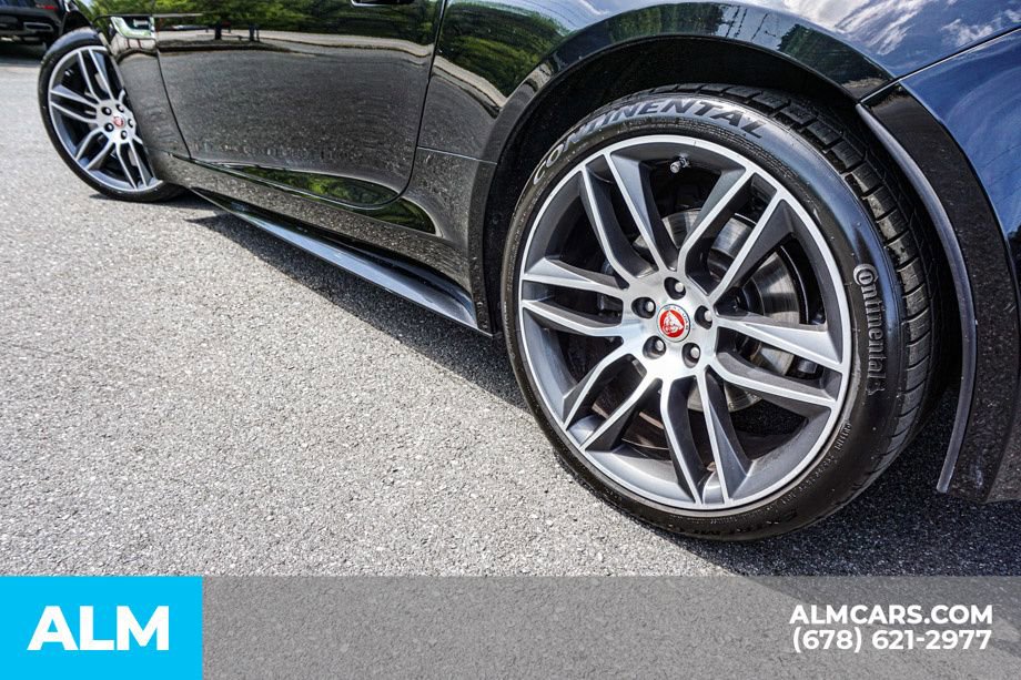 Used 2020 Jaguar F-TYPE R-Dynamic RWD image 23