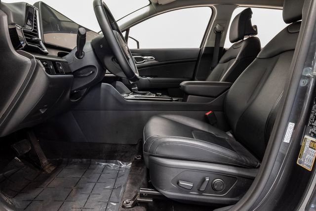 Used 2025 Kia Sportage EX image 11