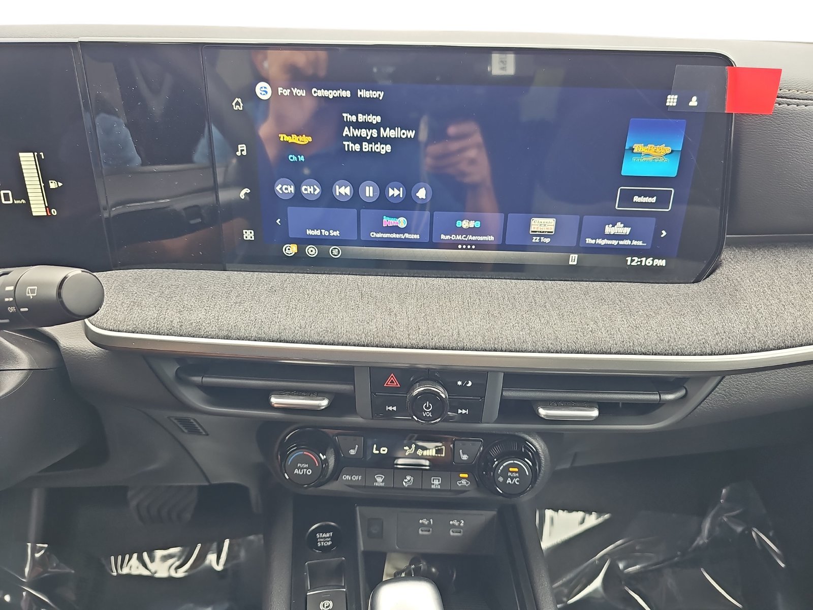New 2027 Nissan Kicks SV w/ SV Premium Package FWD image 20
