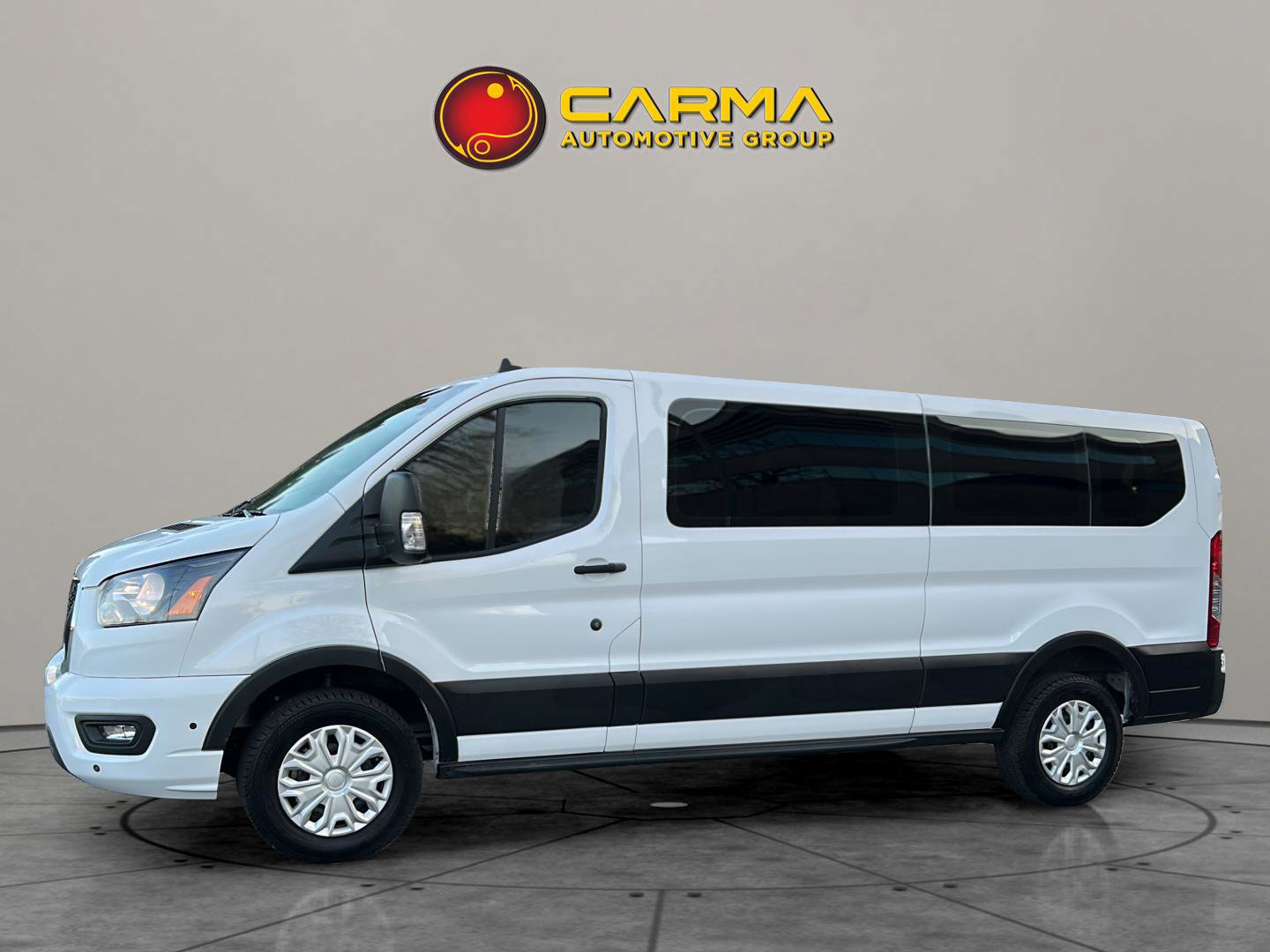 Used 2025 Ford Transit 350 XLT image 2