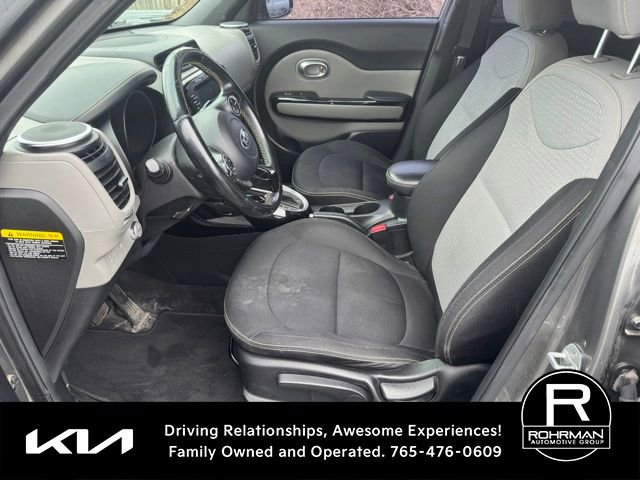 Used 2014 Kia Soul + w/ Audio Package FWD image 9