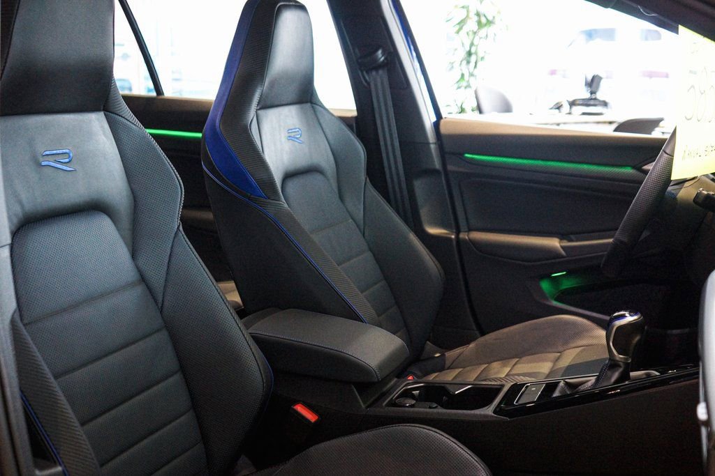 New 2024 Volkswagen Golf R image 28