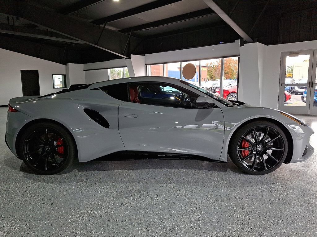 Used 2025 Lotus Emira image 5