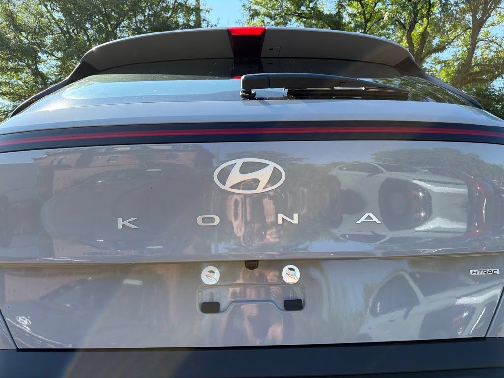 New 2027 Hyundai Kona SE AWD/4WD image 10