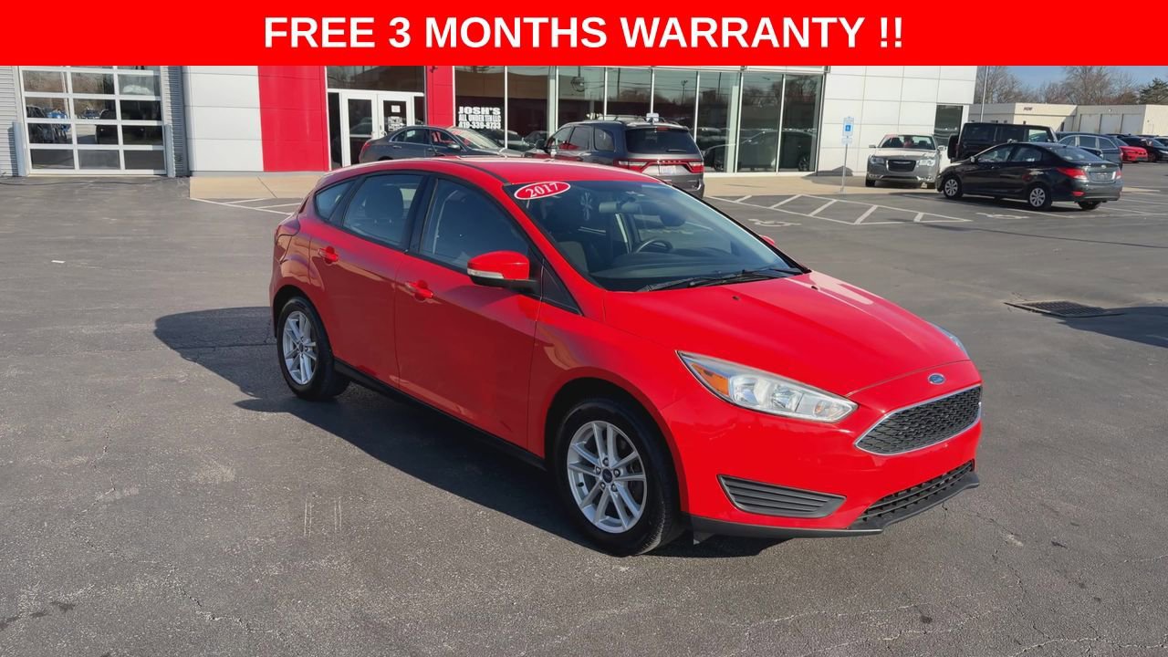 Used 2017 Ford Focus SE FWD image 2