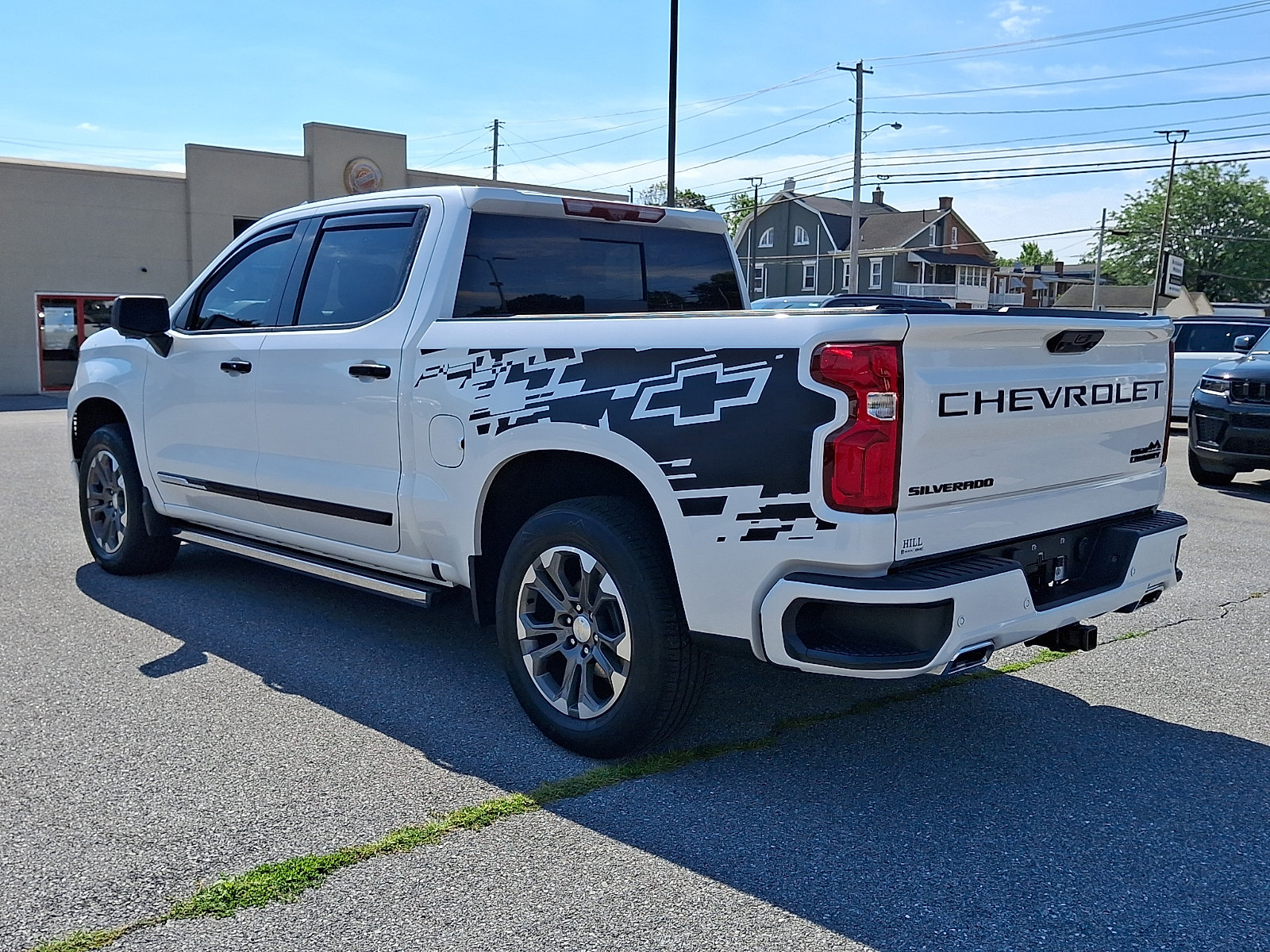 Used 2023 Chevrolet Silverado 1500 High Country w/ Technology Package AWD/4WD image 5