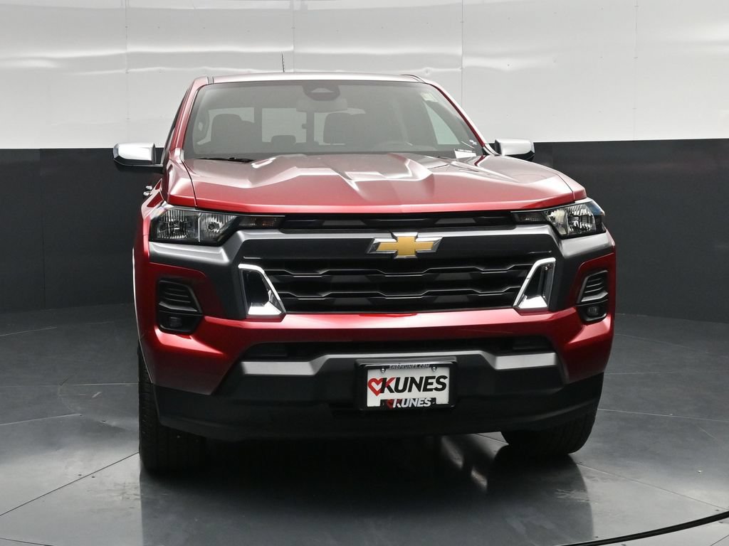 Used 2024 Chevrolet Colorado LT w/ LT Convenience Package II RWD image 4