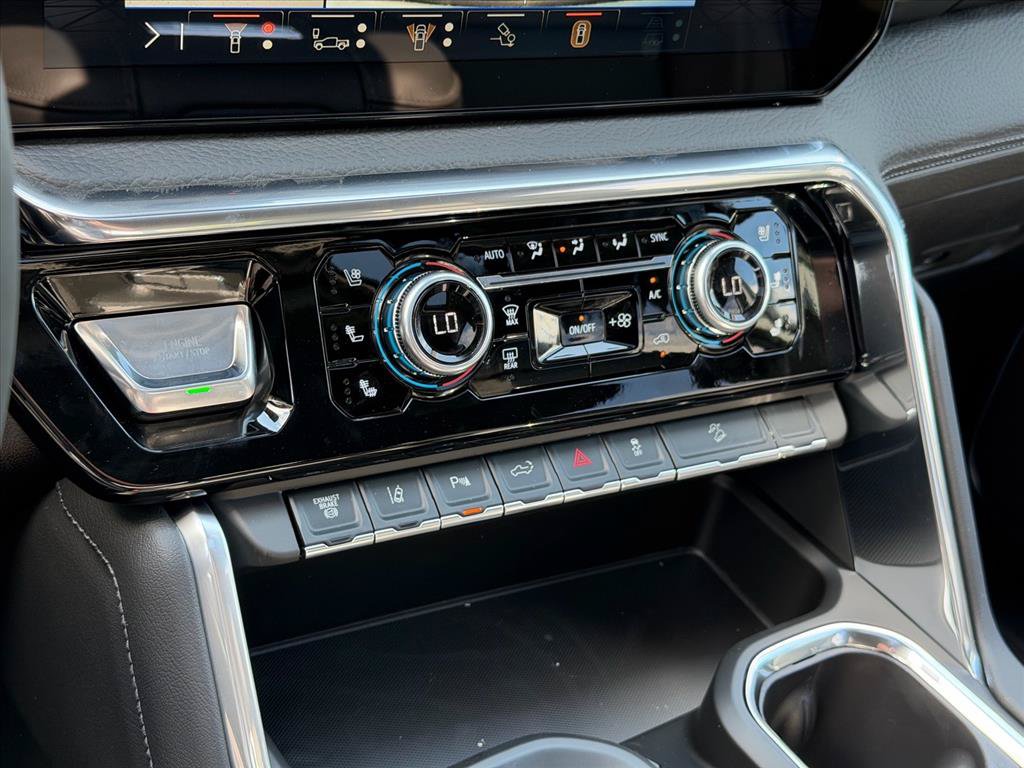 New 2026 GMC Sierra 3500 Denali w/ Denali Reserve Package AWD/4WD image 15