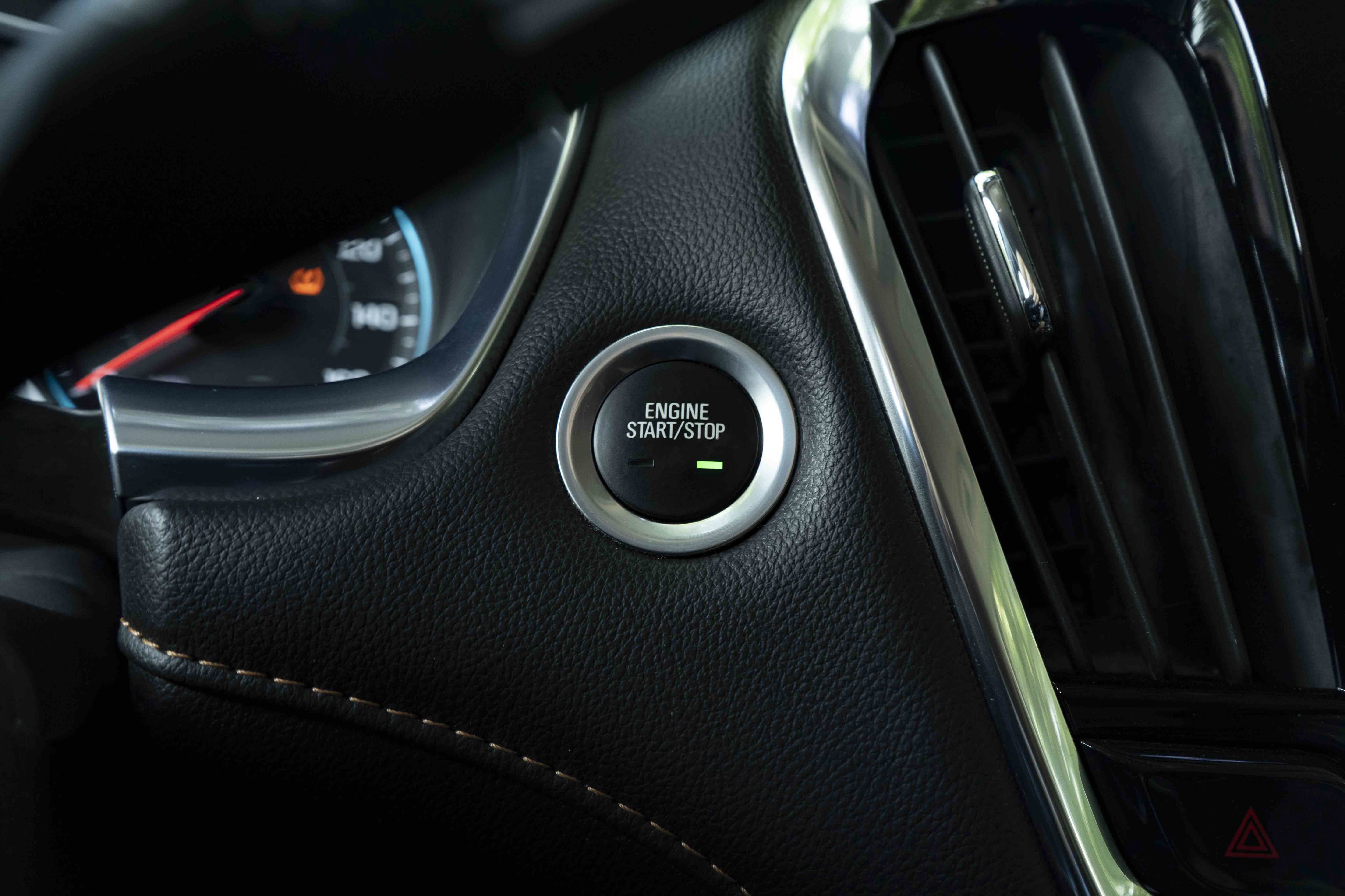 Used 2019 Chevrolet Traverse LT FWD image 26