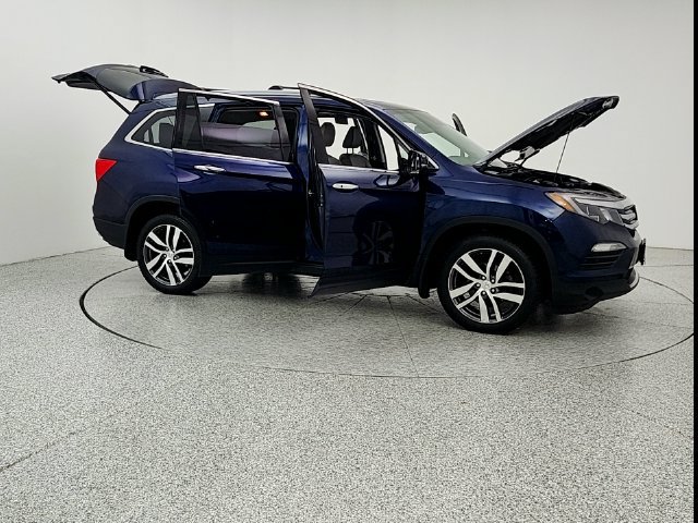 Used 2017 Honda Pilot Elite image 10