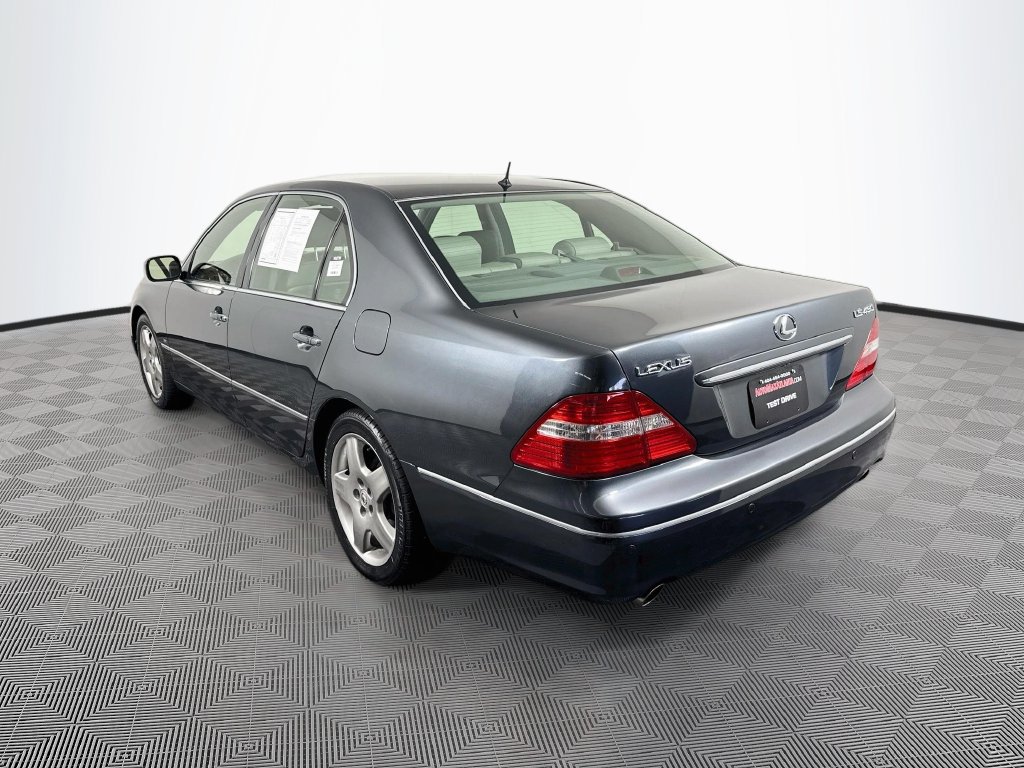 Used 2004 Lexus LS 430 w/ Modern Luxury Pkg RWD image 7