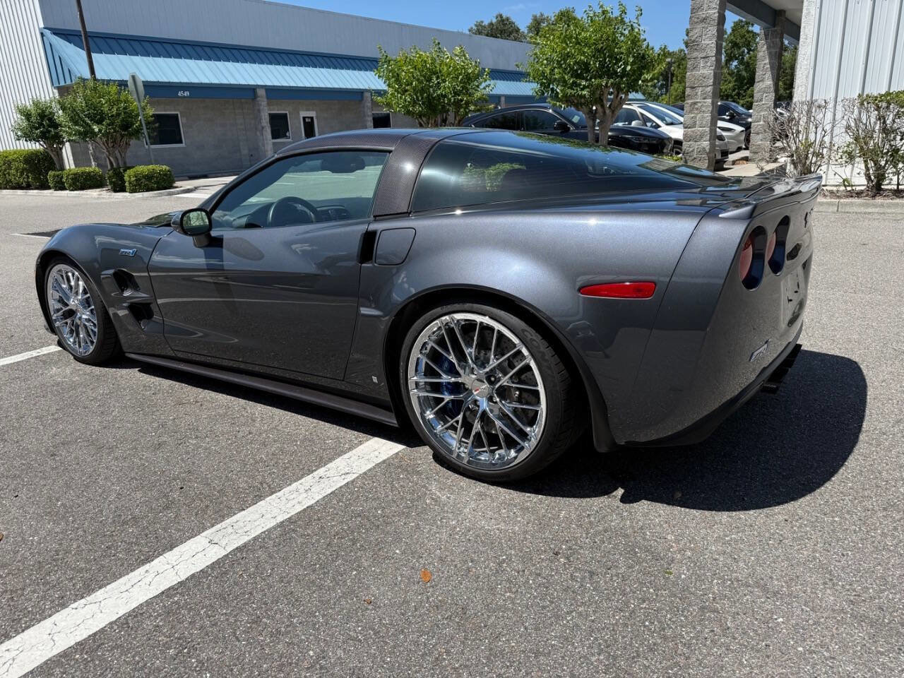 Used 2009 Chevrolet Corvette ZR1 w/ Preferred Equipment Group RWD image 5