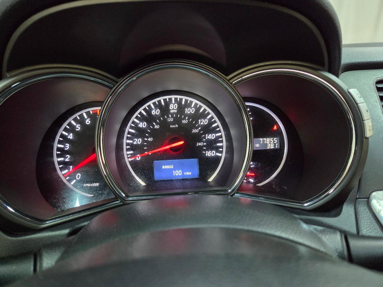 Used 2014 Nissan Murano CrossCabriolet w/ Navigation Package AWD/4WD image 18