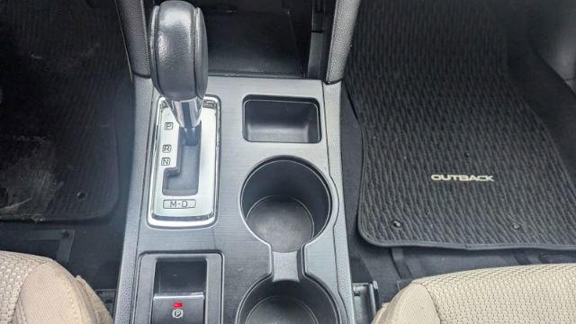 Used 2018 Subaru Outback 2.5i Premium image 36