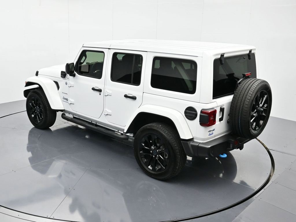 Used 2024 Jeep Wrangler Unlimited Sahara w/ Safety Group image 37