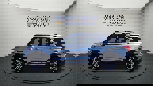 Used 2020 Ford Explorer XLT w/ Equipment Group 202A image 6