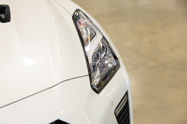 Used 2021 Nissan GT-R Premium image 10