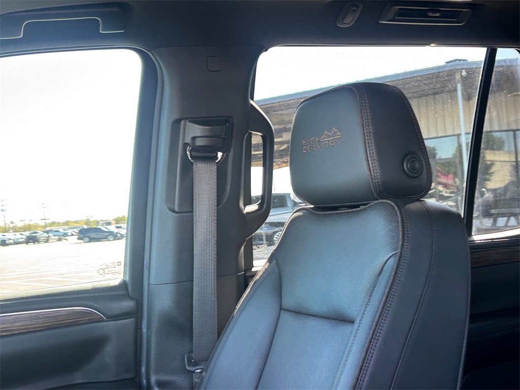 Used 2021 Chevrolet Tahoe High Country w/ Premium Package image 13