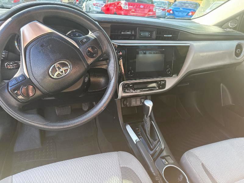 Used 2019 Toyota Corolla LE image 11