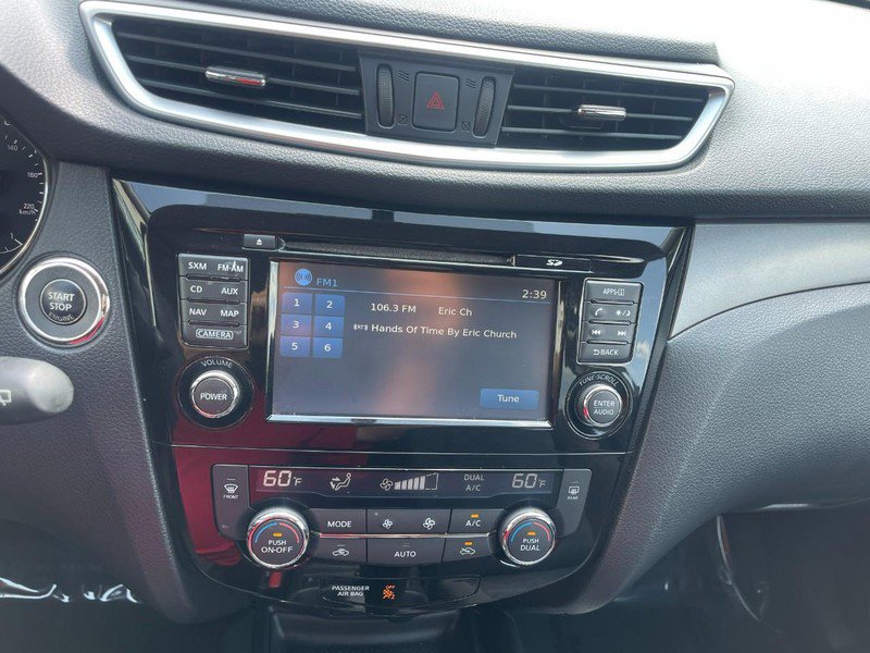 Used 2016 Nissan Rogue SV w/ SV Premium Package AWD/4WD image 28